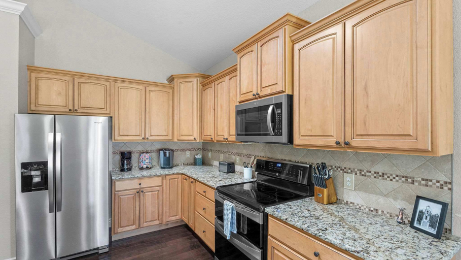 Private kitchen 5, Teetime Retreat Dual-unit Stay With Boat Slip, Camden