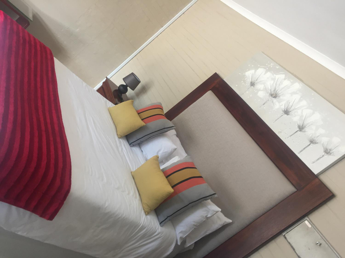Others 4, DeTlous BnB, Uthungulu