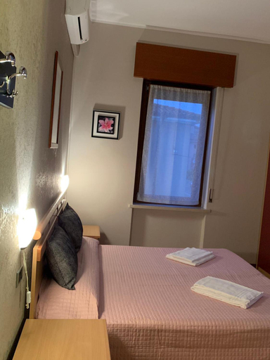 Bedroom 3, Hotel Ristorante Lilia, Verona