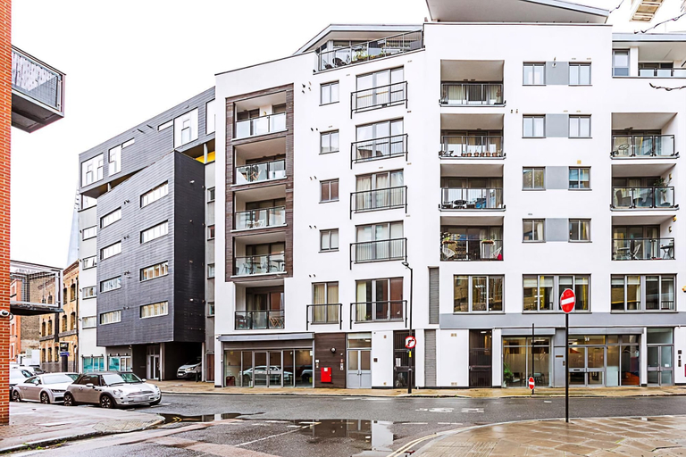 Exterior & Views 2, Duplex Two-bed Apartment Near Tower Bridge, London