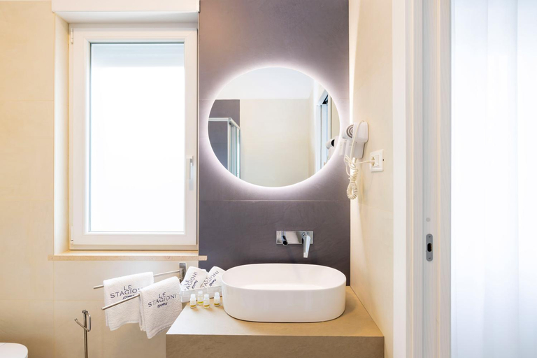 Bathroom 2, Le Stagioni Rooms, Foggia