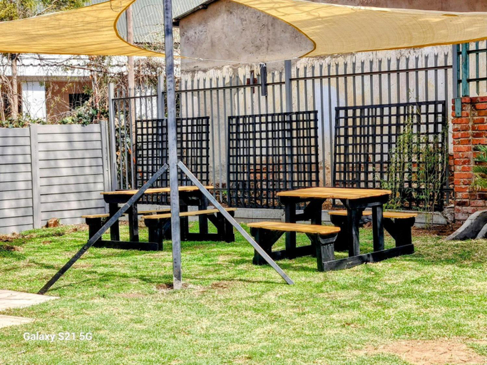 Others 5, Kaleaba House on the Riverside, Fezile Dabi