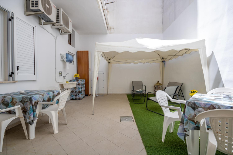Others 5, Le Camere Di Anna, Lecce