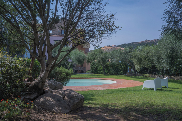 Pool 3, Beautiful Il Giardino Degli Oleandri one Bedroom Sleeps two Num0842, Olbia-Tempio