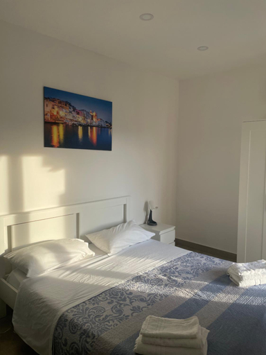 Bedroom 2, terminal napoli, Napoli