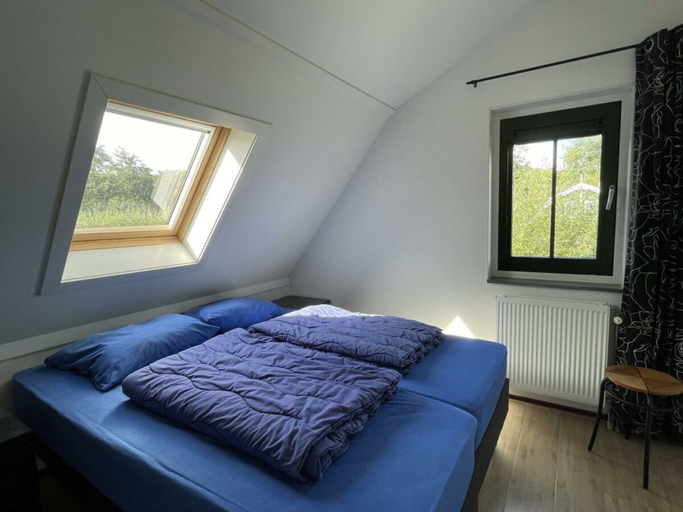 Room 2, Holiday Home in Schoorl With Terrace, Bergen