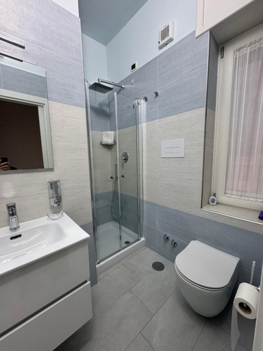 Bathroom 2, Blue Sea Salerno, Salerno