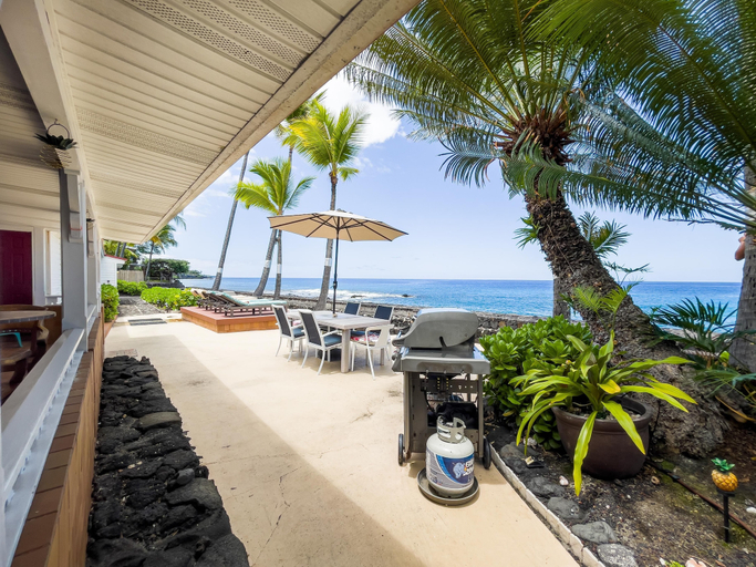 Property grounds 2, Hale Ona Loa, Hawaii