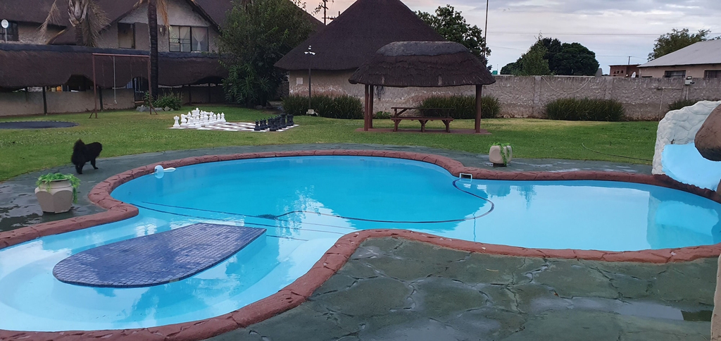 Pool, Blu light lodge, West Rand