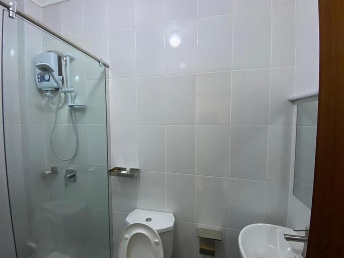 Bathroom 3, Todas Hotel, Kiambu