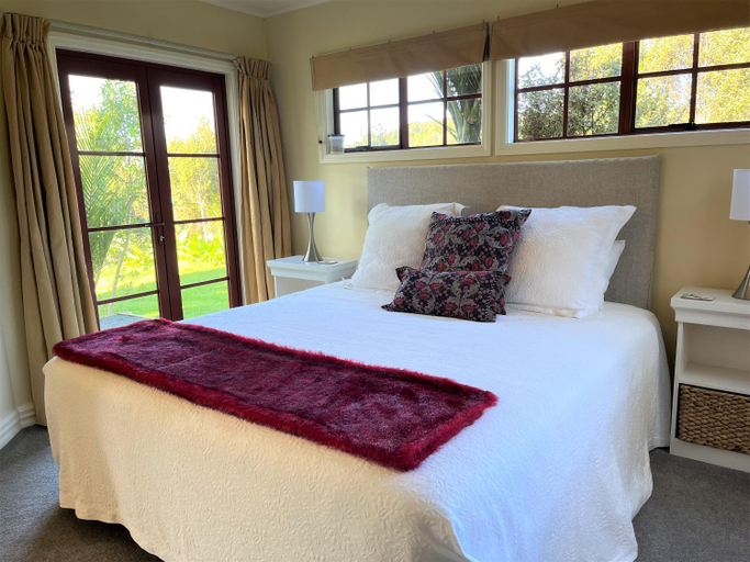 Bedroom 5, Waipoua Lodge, Kaipara