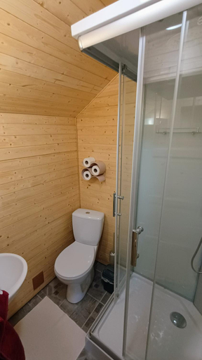Bathroom 3, Chata Nad rybnikem Hnacov, Klatovy