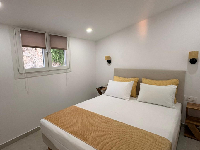 Bedroom 1, Onar by the sea apartments, Ionian Islands