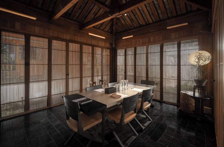 Dining 5, MistyHues DawnGreen, Lijiang