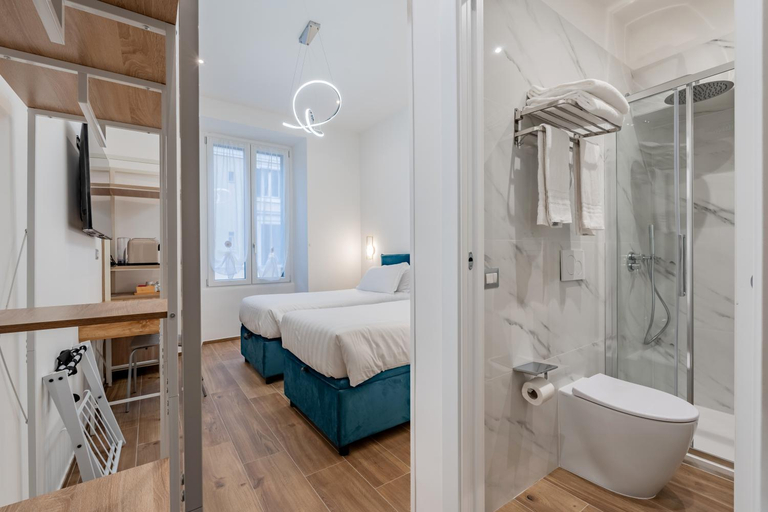 Bedroom 2, Belltower Elegans Guest House, Rome