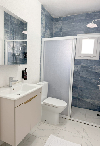 Bathroom 2, Suda Pansiyon, Bodrum