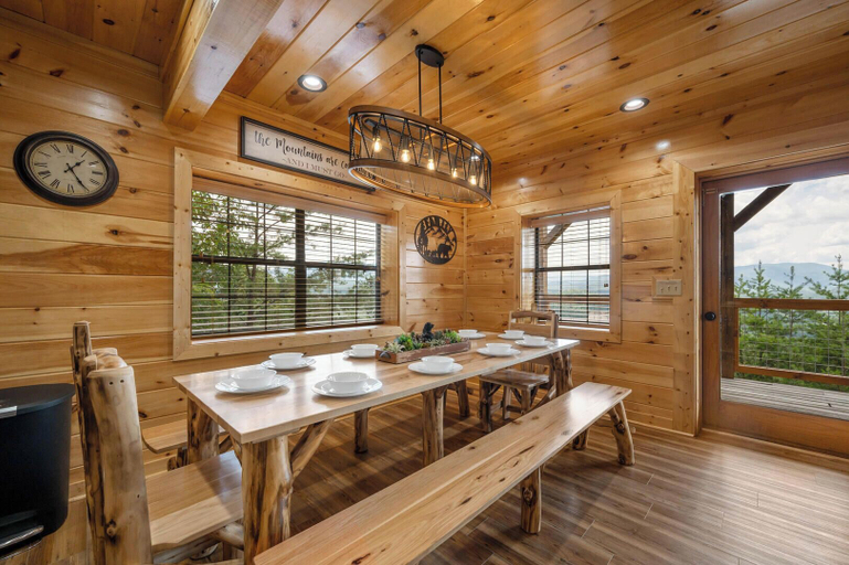Dining 3, Amazing View Lodge, Sevier
