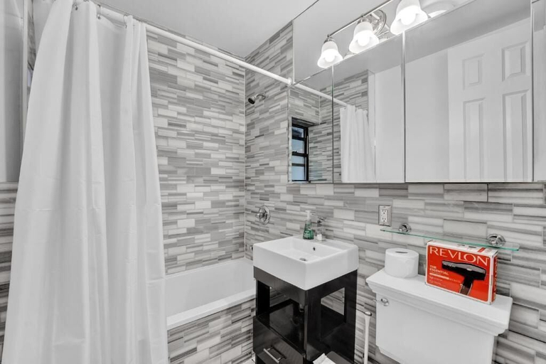 Bathroom, NYC Apartment 336-A4, New York