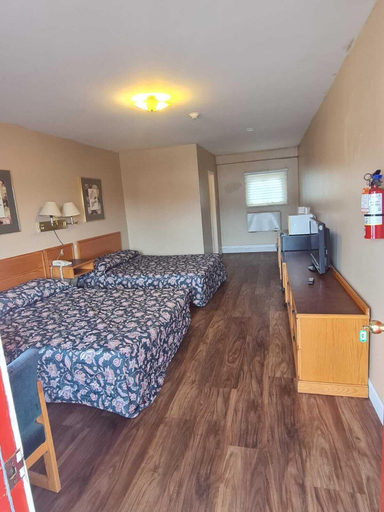 Bedroom 2, Skyways Motel Muskoka Gravenhurst ON 11, Muskoka