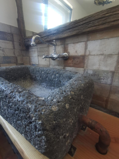 Bathroom 4, Domus Nirale, Viterbo