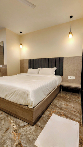 Room 5, Peace International, Mumbai Suburban