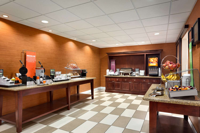 Food & Drinks 5, Hampton Inn & Suites Largo, Pinellas