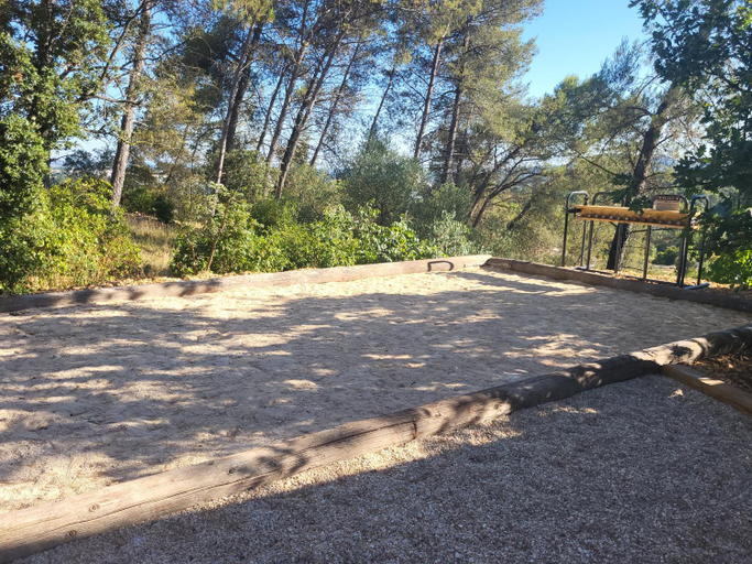 Others 5, POD es Aqui et sa cabanette, Gard