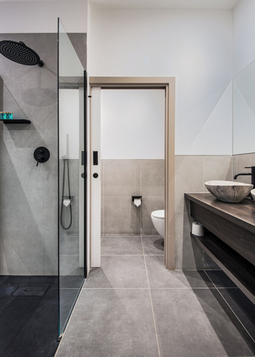 Bathroom 2, SomersetHouseSuites by Aureva Residences, London