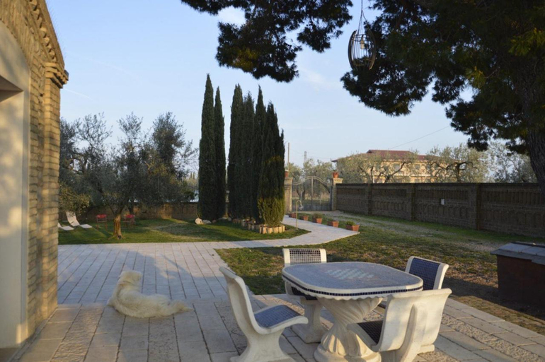 Others 2, Le Tre Lune B&B, Foggia