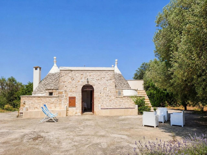 Others 4, Trullo Sotto le Stelle, Brindisi