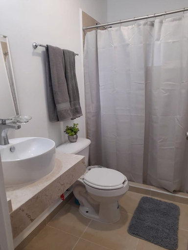 Bathroom 3, Fabulous Apartment Hoestel Lucerna!, Cozumel