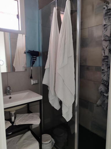 Bathroom 2, B&B LaCasaDama Lamezia terme, Catanzaro