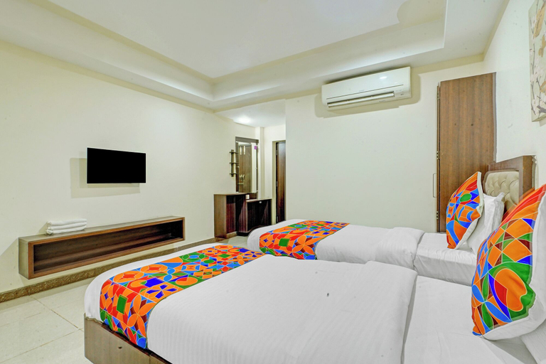 Room 3, Fabhotel New Raadhey Guest Inn, Nellore