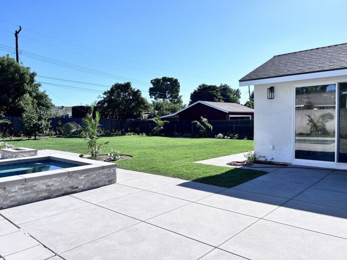Exterior & Views, 4 bedroom, 2 bathrooms, Orange