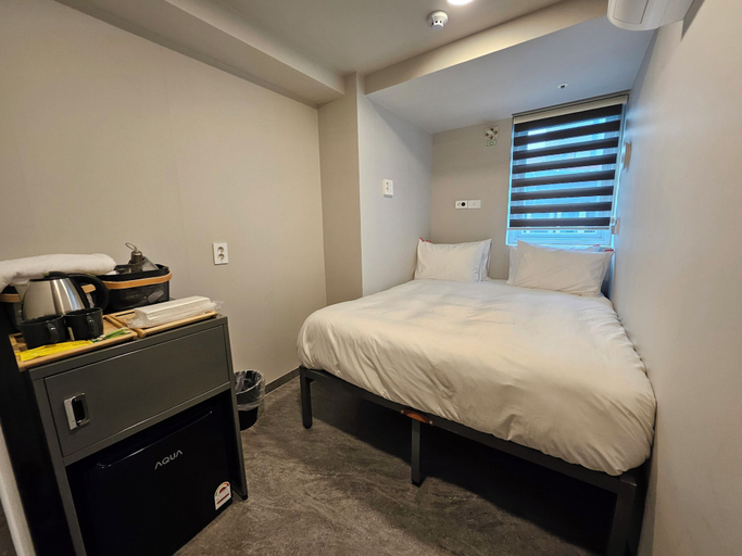 Room 5, RedRoof, Jongno
