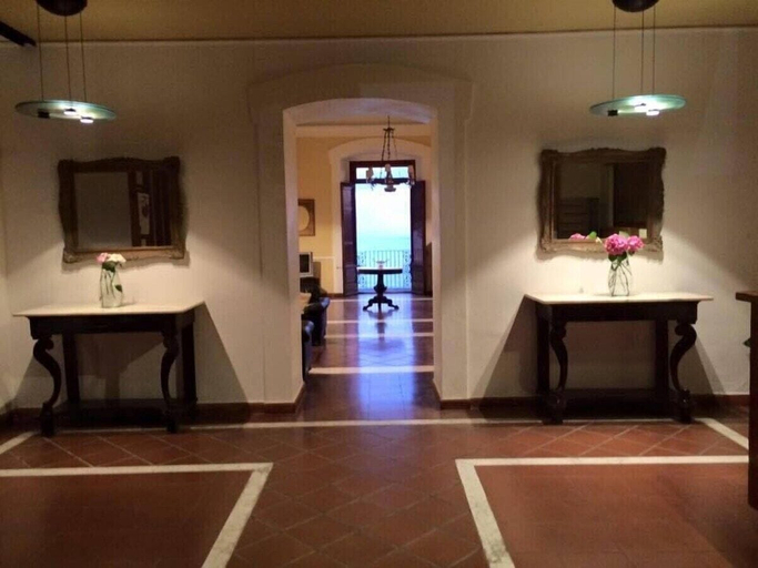 Others 4, Hotel Ducale, Cosenza