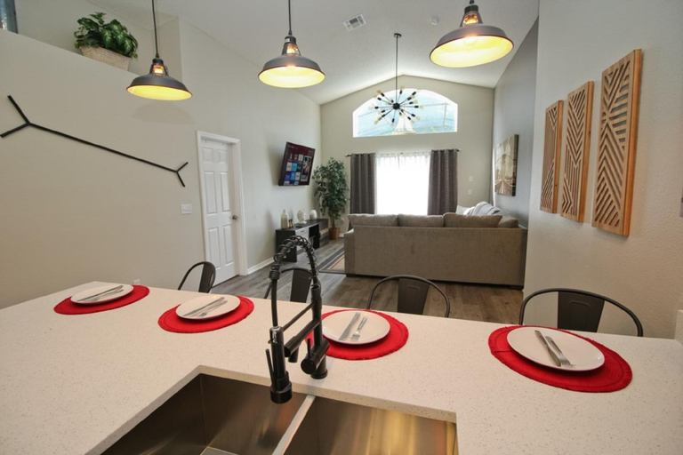 Others 5, Newly Renovated Home With Calming Atmosphere, Osceola