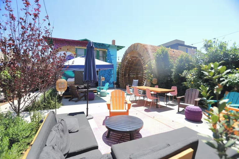 Outdoor dining 5, DTPH Urban Escape – Pool, Maricopa