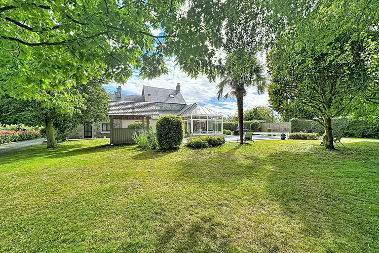 Others 5, Maisons de Familles Vacation rental with pool spa and Mont-Saint-Michel, Manche