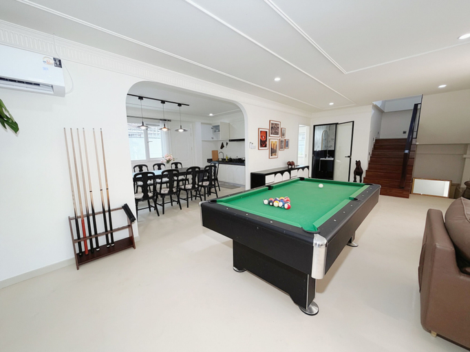 Game room 3, French Style Pool Villa KTV BBQ Billiard, Pattaya
