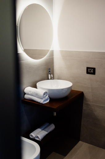 Bathroom 2, Nicanto Rooms, Taranto