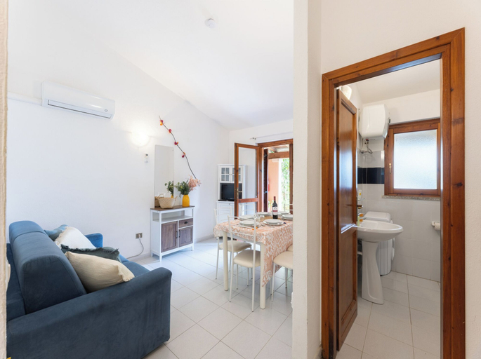 Others 1, Spacious House in San Teodoro, Nuoro