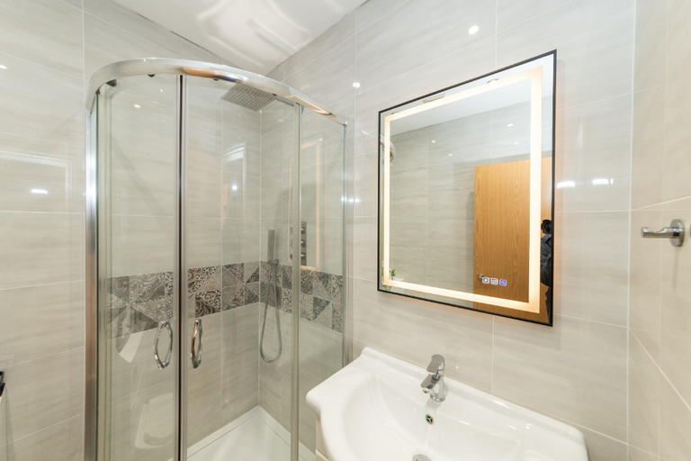 3, IBEX HOUSE Free parking 2Bed Fully equipped Flat, Reading