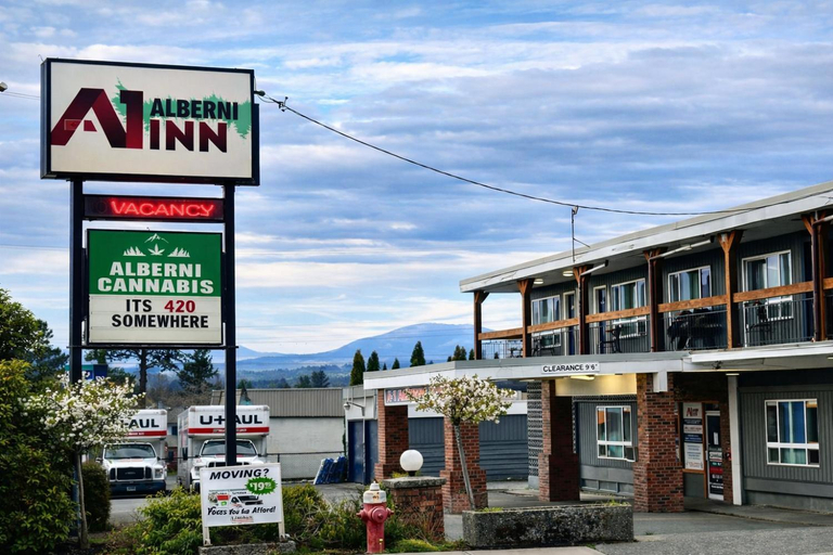 Others 5, Alberni Inn, Alberni-Clayoquot