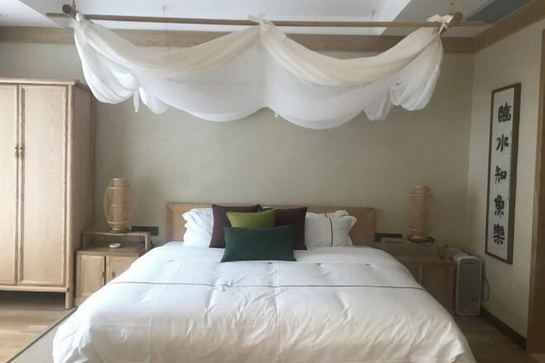 Bedroom 1, Yunjishan Hotspring Holiday Village, Shaoguan