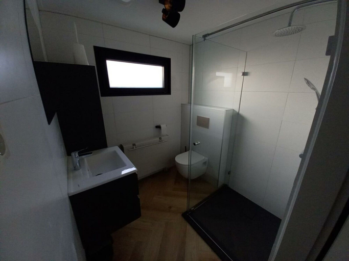 Bathroom 3, Holiday Home in Dordrecht With Terrace