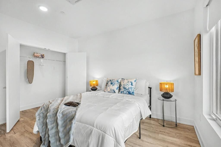 Room 2, Apartmint at Liberty C Philadelphia, Philadelphia