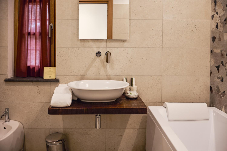 Bathroom 3, Antico Borgo Molino 7cento vicino ai Giardini di Ninfa, Latina