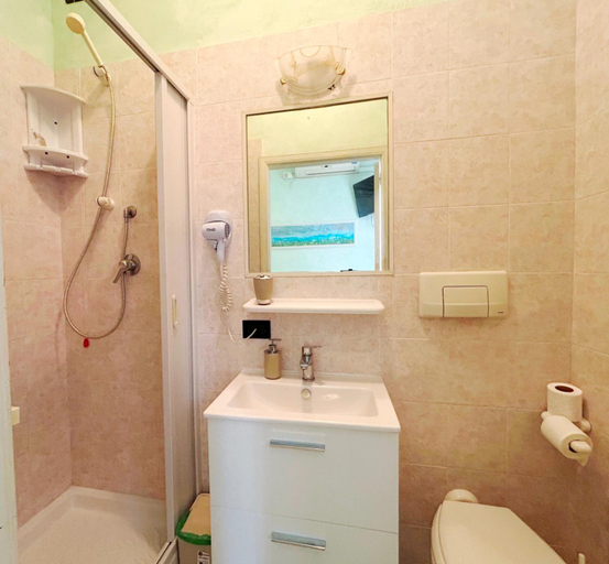 Bathroom 3, Pensione Affittacamere Miriam, Cosenza