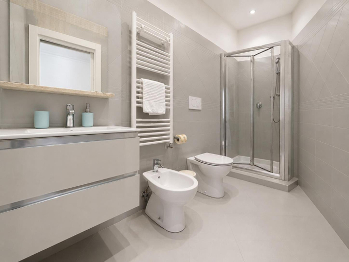 Bathroom 3, Nationale Boutique Rooms & Suites, Roma